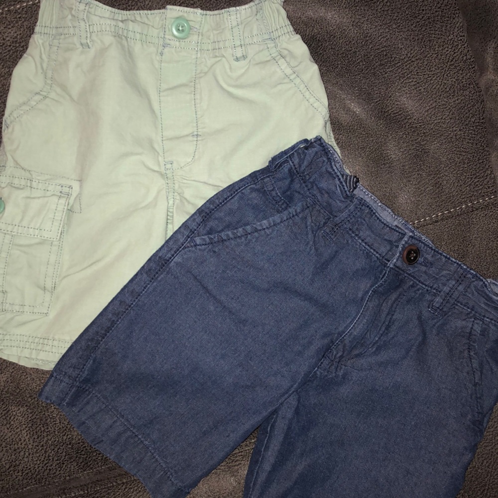 Bundle of 2 boys shorts